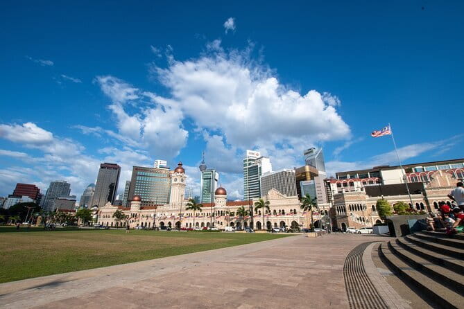 Kuala Lumpur City Tour with 21 Attraction (Private) - River of Life and Jamek area: where Kuala Lumpur began