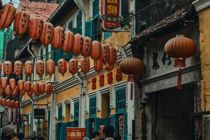 Kuala Lumpur City Tour with Batu Caves Discovery (Shared) - The East Coast Batik Factory stop: a cultural pause with shopping potential