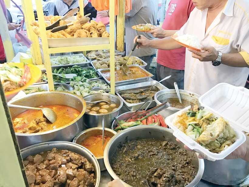 Kuala Lumpur: Evening Food Tour by Bike - What to wear for a KL dusk ride (and what not to bring)