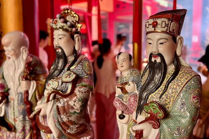 Kuala Lumpur Food Tour with 12+ Authentic Dishes & Local Secrets - Walking logistics, weather, and food restrictions