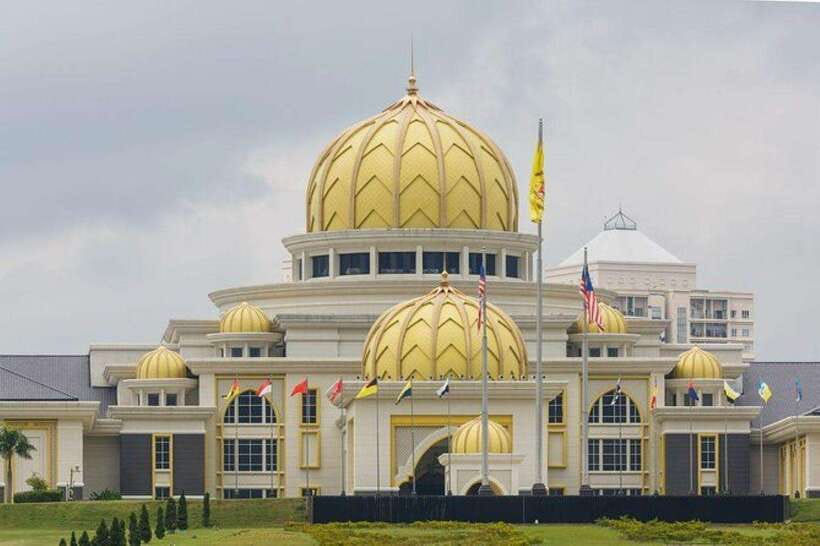 Kuala Lumpur: Full-Day Private City Highlights Tour - Price and Logistics: Is It Worth $50 Per Person?