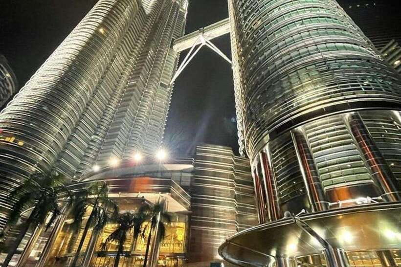 Kuala Lumpur: Full-Day Private City Highlights Tour - River of Life and the National Mosque: Modern KL by the Klang River