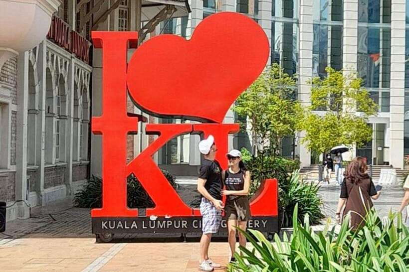 Kuala Lumpur: Full-Day Private City Highlights Tour - Abdul Samad Building to Petaling Street and Brickfields