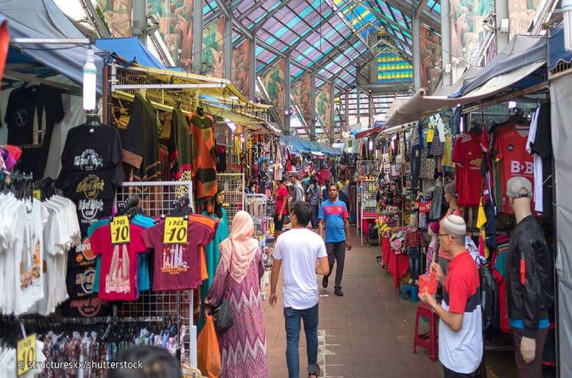 Kuala Lumpur: Half Day Group City Highlights Tour - National Mosque: dress code matters, and Friday can change the plan