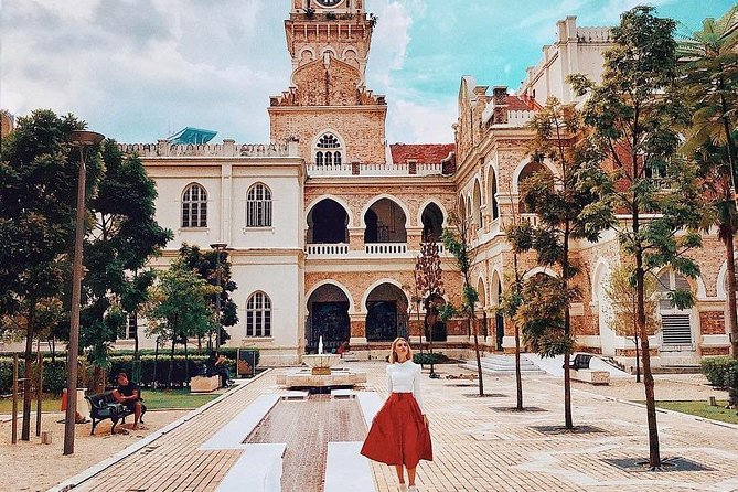 ️ Kuala Lumpur Instagram Tour: Most Famous Spots (Private & All-Inclusive) - Petronas Twin Towers and the KLCC area skyline moment