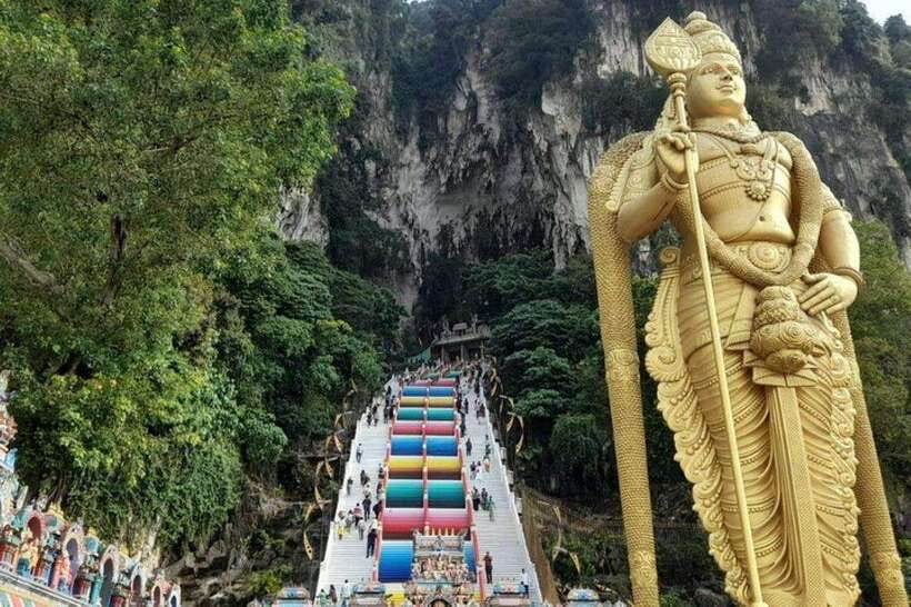 Kuala Lumpur: Kuala Gandah and Batu Caves Private Trip - Feeding and hands-on time, without the usual tourist shortcuts
