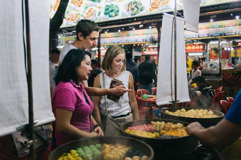 Kuala Lumpur: Local Street Food Night Tour - How the Guide Makes the Food Make Sense