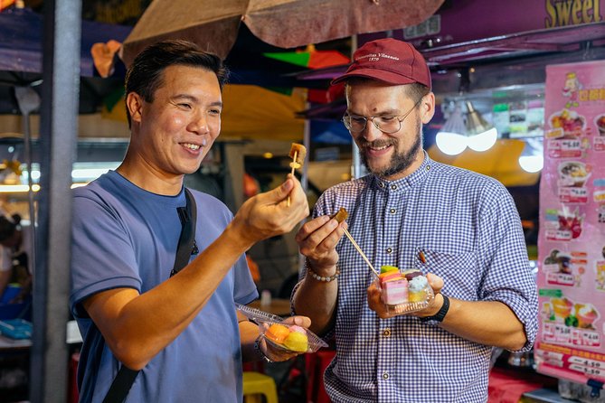 Kuala Lumpur Local Street Food Private Walking Tour by Night - Jalan Alor’s Food Street Energy: Dim Sum Picks and Satay Lok Lok With Peanut Sauce