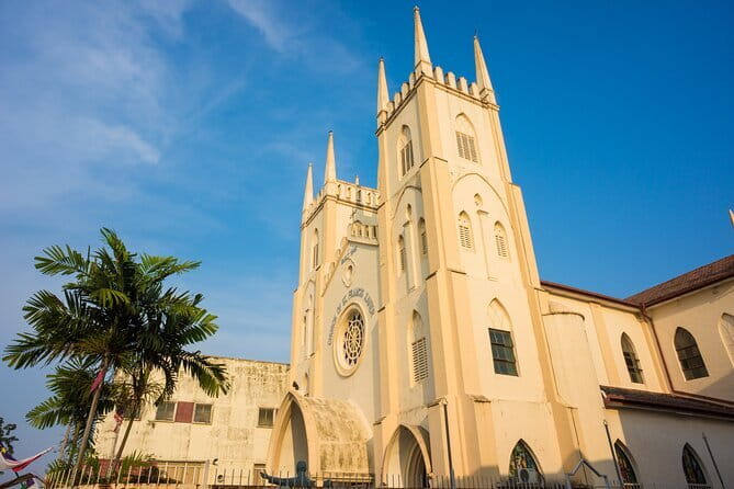 Kuala Lumpur Malacca River Cruise and Historical Tour with Lunch - Harmony Street walk: temples, churches, and why the streets feel layered