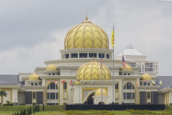 Kuala Lumpur Malacca River Cruise and Historical Tour with Lunch - Lunch in Malacca: Peranakan flavors that make the day stick