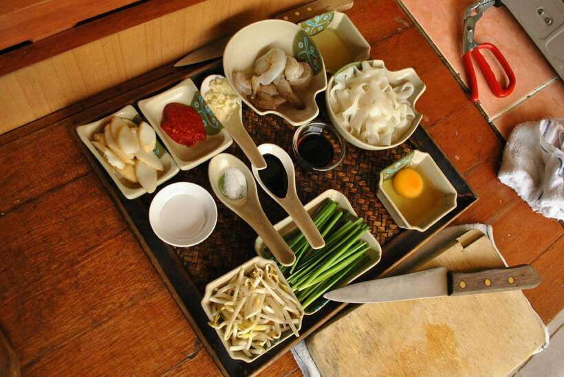 Kuala Lumpur: Malaysian Cooking Class with Market Tour - Group size, safety, and what to expect during instruction