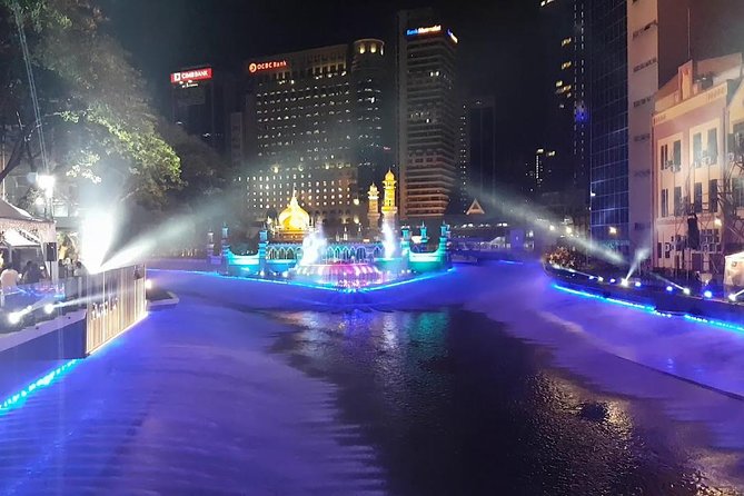 Kuala Lumpur Night Tour with Saloma Bridge - Petronas Twin Towers finale: capped time, maximum icon