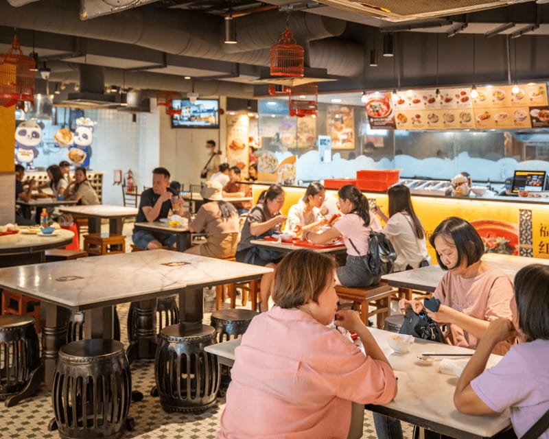 Kuala Lumpur: Nightlife Street Food Tour with 6 Tastings - Claypot Chicken Rice at a charcoal-fired spot