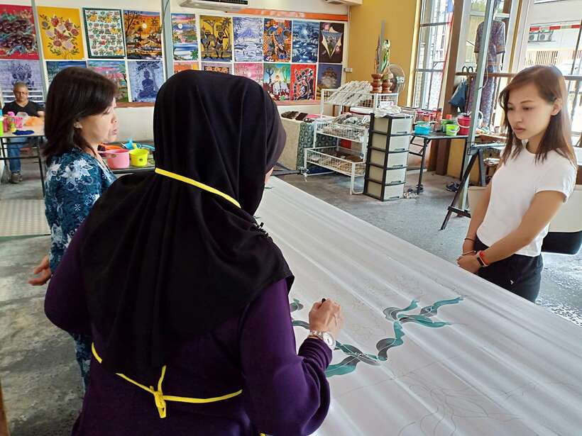 Kuala Lumpur: Private Batu Cave, National Mosque Tour, Lunch - Market time that does not swallow your day