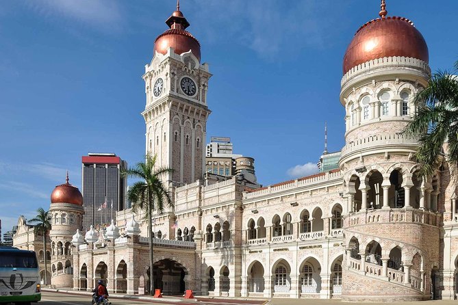 Kuala Lumpur Private City Highlights Tour - Istana Negara and the National Monument: quick stops with clear context