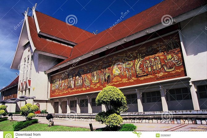 Kuala Lumpur Private City Highlights Tour - Petronas Twin Towers photo stop, plus optional entry tickets