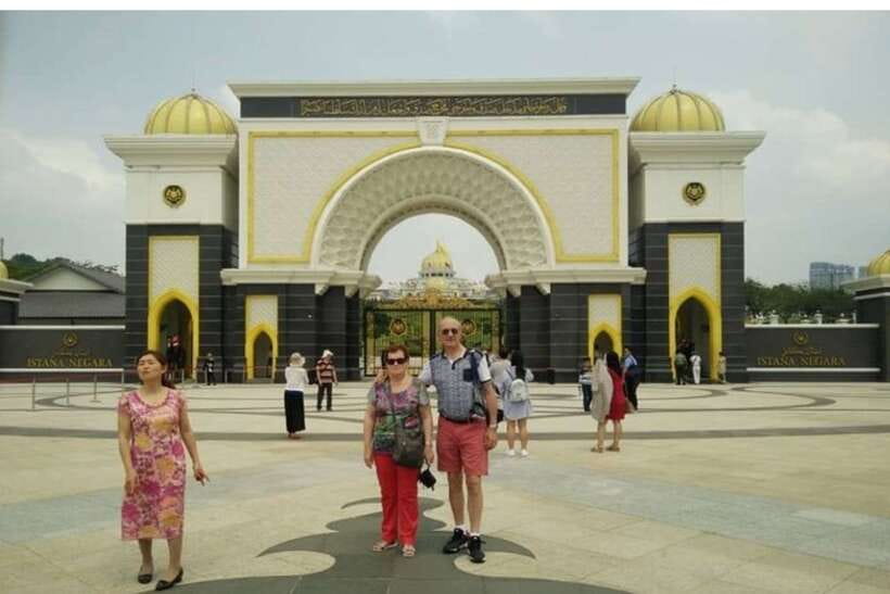 Kuala Lumpur: Private custom walking tour with a local guide - How the private Kuala Lumpur walk gets you oriented fast