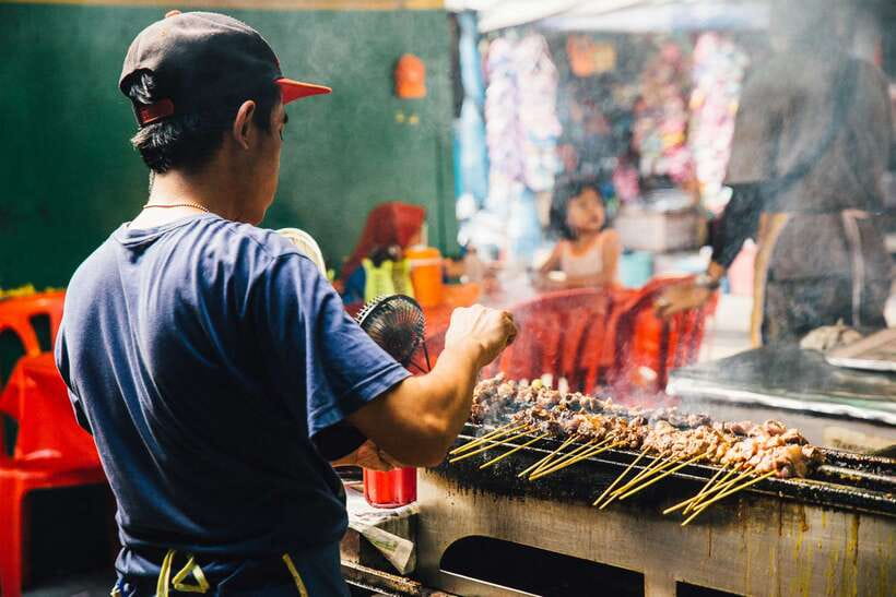 Kuala Lumpur: Private Food Tour – 10 Tastings with Locals - Petaling Street Walking: More Than Just a Food Crawl