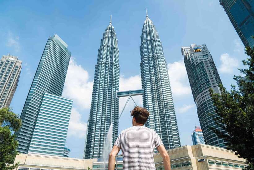 Kuala Lumpur: Private Highlights Instagram Tour - Lunch at a local Malaysian restaurant, not just a fuel stop