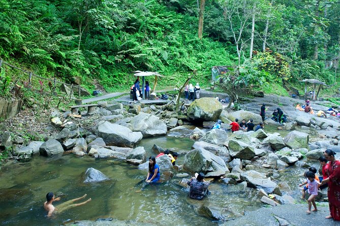 Kuala Lumpur Private Tour to Batu Caves Hotsprings And Waterfalls - Getting there the easy way, with air-conditioned comfort