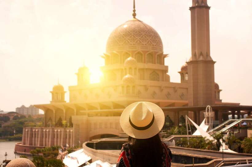 Kuala Lumpur: Putrajaya City Tour with Lake Cruise - Putrajaya From the Inside Out, Not Just a Photo Stop