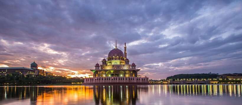 Kuala Lumpur: Putrajaya City Tour with Lake Cruise - Getting to Putrajaya Smoothly, With Hotel Pickup Done for You