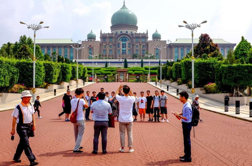 Kuala Lumpur: Putrajaya City Tour with Lake Cruise - Comfort and Practical Stuff: What to Watch Before You Go
