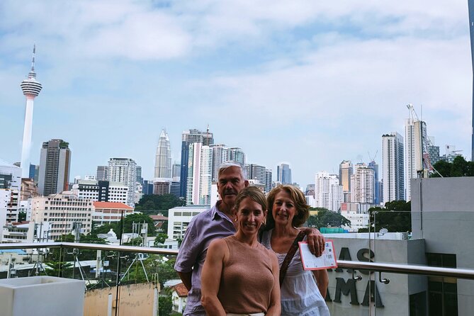 Kuala Lumpur's Nightlife Secrets and Street Food - Night market eating on the five-foot way, plus Claypot Chicken Rice