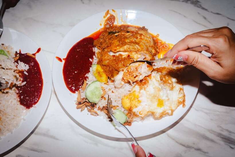 Kuala Lumpur: Sambal Street Food Tour with 15+ Tastings - Traditional KL neighborhoods you get to walk through