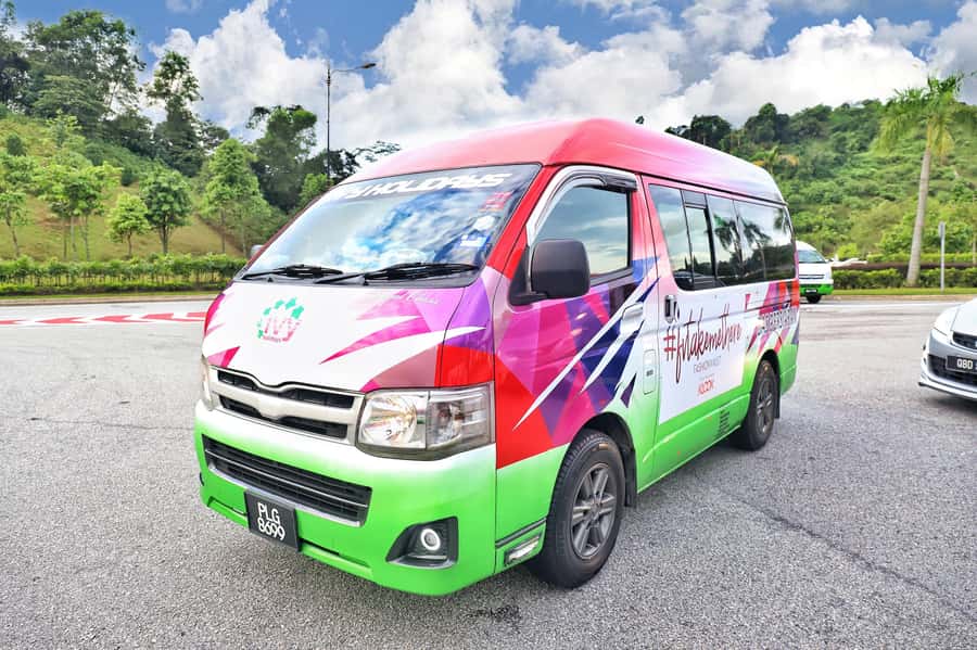 Kuala Lumpur: Sightseeing by Private Vehicle with Driver - Key highlights at a glance