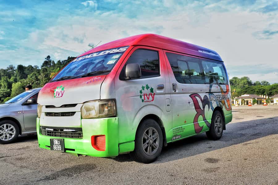 Kuala Lumpur: Sightseeing by Private Vehicle with Driver - What you can realistically fit in during a KL day