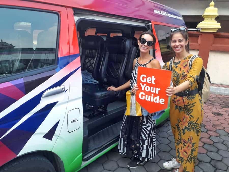 Kuala Lumpur: Sightseeing by Private Vehicle with Driver - Minivan comfort, AC, and real-world pickup tips