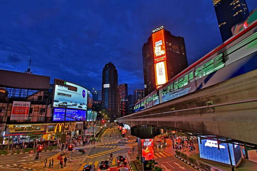 Kuala Lumpur: Sightseeing, Markets, and Food Night Tour - A 4.5-hour Kuala Lumpur night route built around food and landmarks