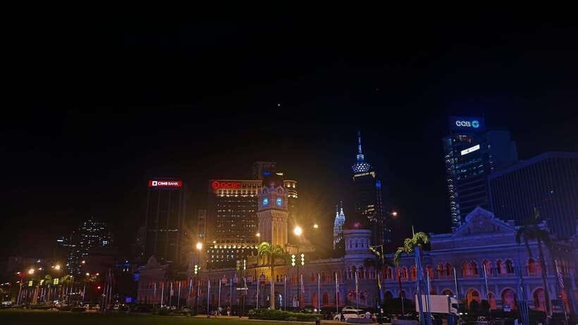 Kuala Lumpur: Sightseeing, Markets, and Food Night Tour - River of Life near Masjid Jamek: the Klang and Gombak meet under lights