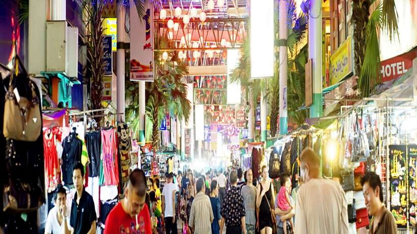 Kuala Lumpur: Street Market Exploration & Shopping Tour - Crawford County: The Extra Shopping Window for Photos and Gifts