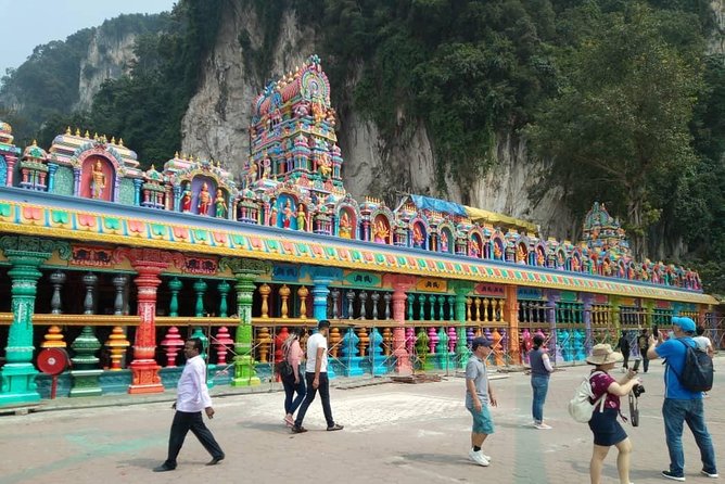 Kuala Lumpur Suburbs Batu Caves Half-Day Tour (SIC/Shared Tour) - The ride: shared shuttle comfort, and why it matters