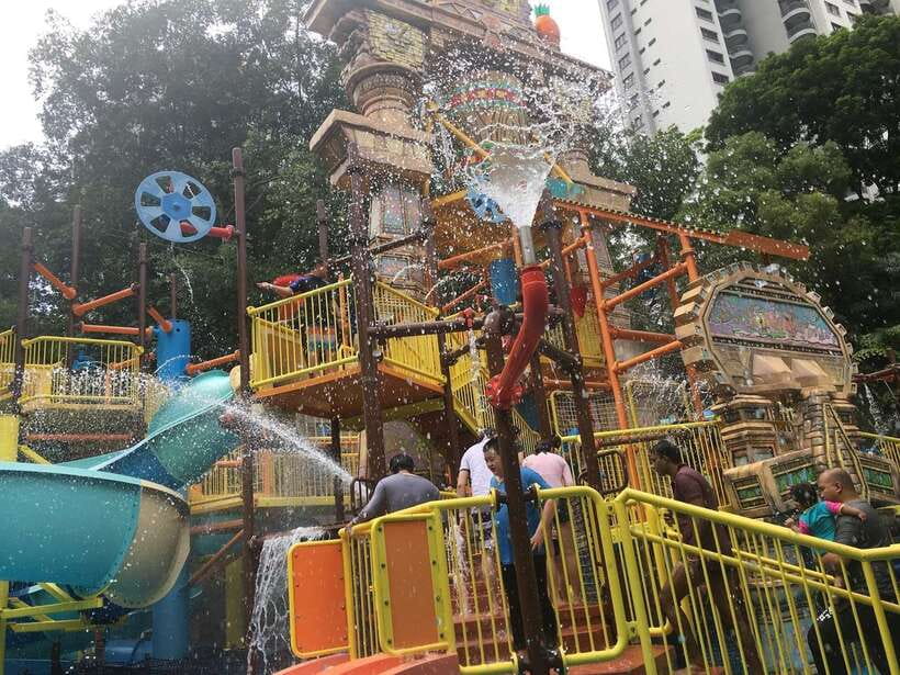 Kuala Lumpur: Sunway Lagoon Theme Park Ticket with Transfer - Price and value: does $75 buy you a full day of fun?