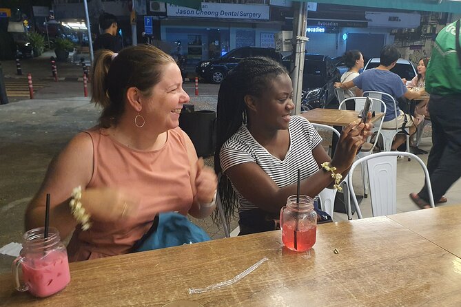 Kuala Lumpur Walk, Eat & See Tour - Central Market Kuala Lumpur: Central Market, alley art, and Malaysia history vibes