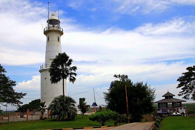 Kuala Selangor Fireflies Tour with Fort Altingsburg & Dinner - Kota Melawati (Fort Altingsburg): hill views and free entry