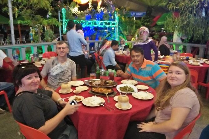 Kuala Selangor Fireflies Tour with Fort Altingsburg & Dinner - Kuala Selangor Firefly Park: timing is the whole game