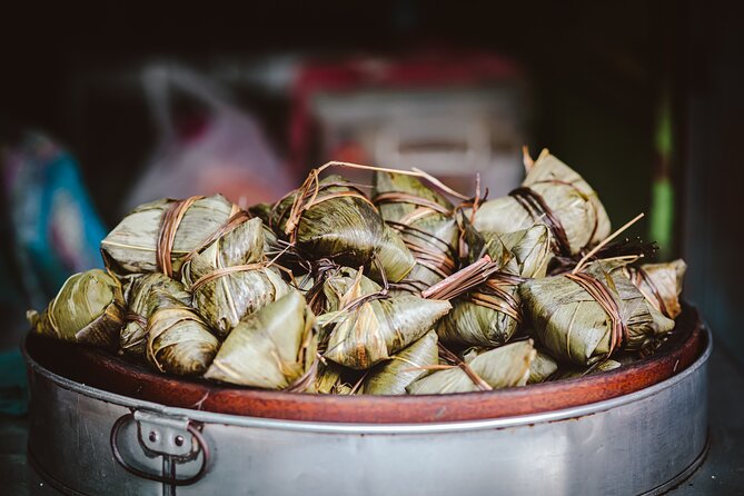 Laksa Lanes Kuala Lumpur Food Tour with 14+ Tastings - Stop-by-Stop: What You’ll Likely Experience in Petaling Street Chinatown