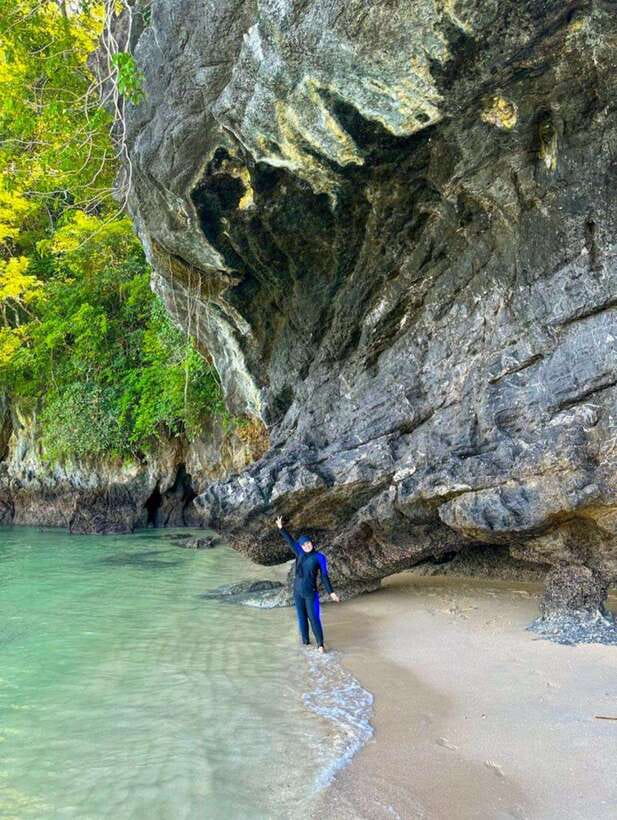 Langkawi: Dangli Island Snorkel and Swim Speedboat Tour - The Skipper and Guide: What Their Role Actually Means