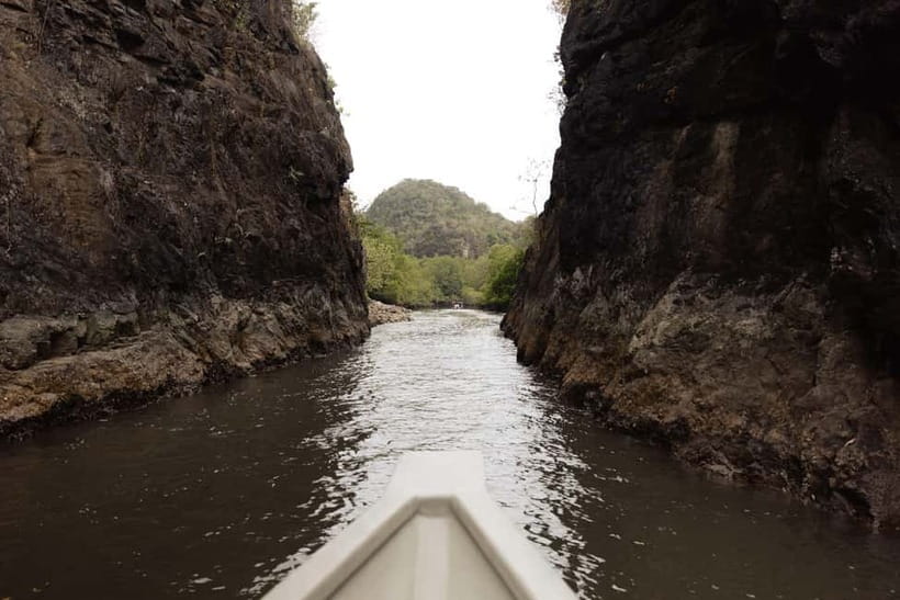 Langkawi: Kilim Geopark Mangrove Tour with Eagle Watching - Gorilla Mountain views and the Kilim Geopark panorama from the water