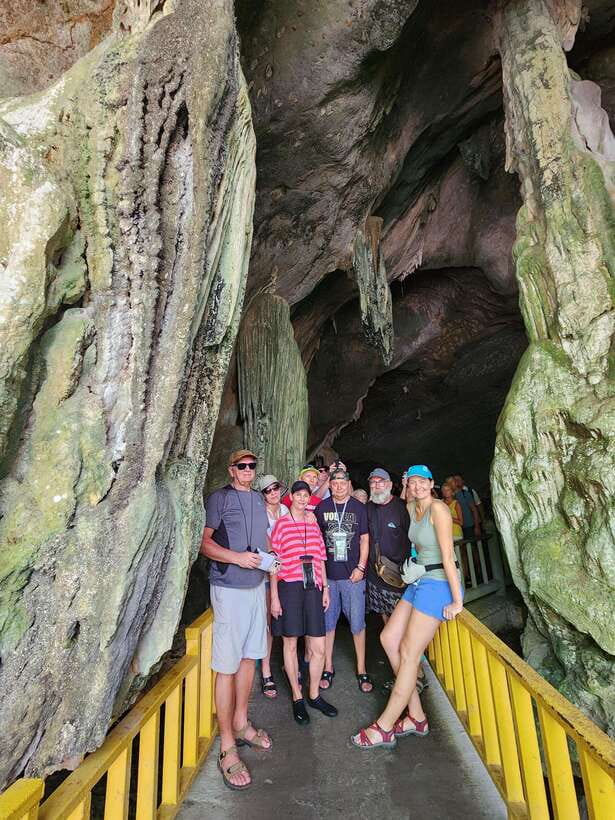 Langkawi : Kilim Mangrove Boat & Fun Kayak Tour with Lunch - Lunch and the fish farm or floating restaurant stop