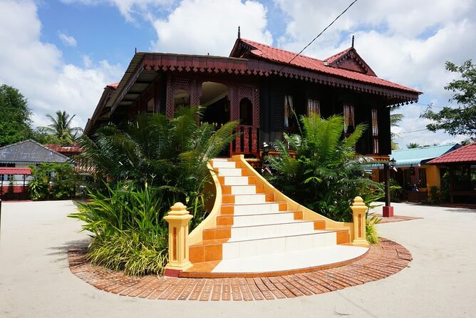 Langkawi Myth & Legend Tour MahsuriTomb TelagaTujuh BerasTerbakar - Who Should Book This Langkawi Myth And Legend Tour