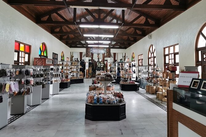 Langkawi SkyBridge, Cable Car and Refreshing Natures Private Tour - Kaya Palazzo: Duty-Free Shopping Without the Pressure