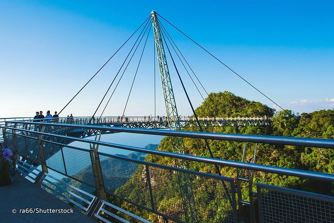 Langkawi Tour with SkyBridgewalk,Langkawi Cable Car,Oriental Village pass - Eagle Square, Oriental Village shopping, and that 3D Art Museum stop