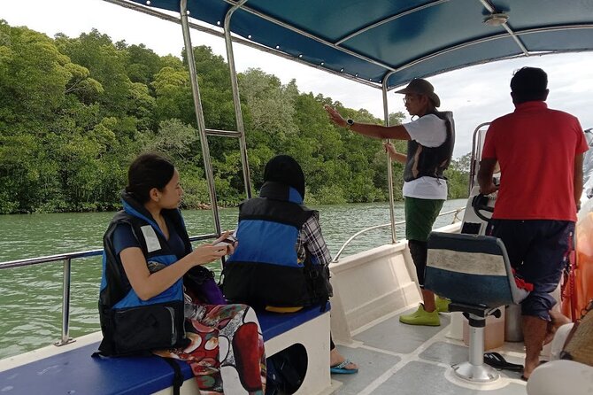 Lebam River Kayaking Adventure - Desaru Fruit Farm Shop stop, what it adds to the day