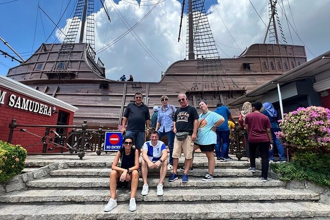 Magical Malacca Journey Through History and Culture Private Tour - Dutch colonial snapshots at Stadthuys and Christ Church