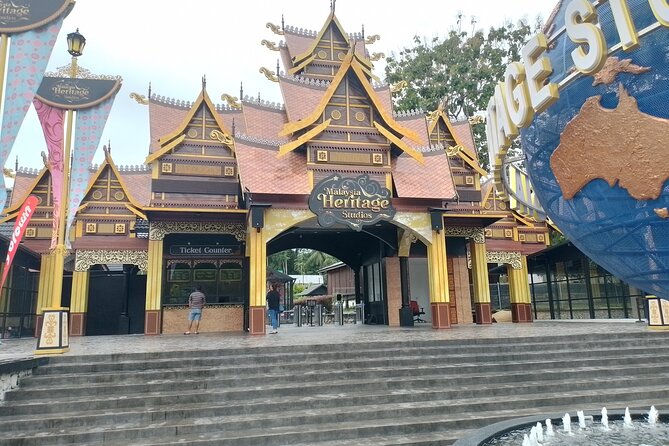 MALACCA DAY TRIP (Price based per Car) - Dutch Square and the Straits Mosque: where heritage becomes a walking day